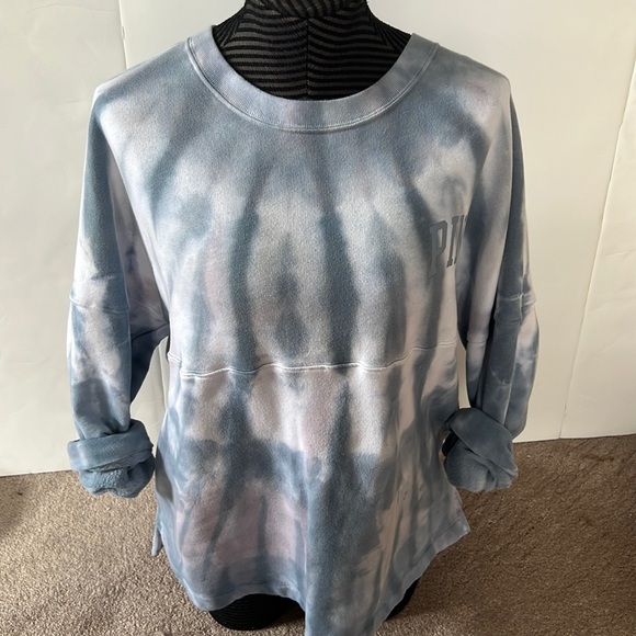 PINK Victoria's Secret Tops - VS PINK long sleeve varsity crew